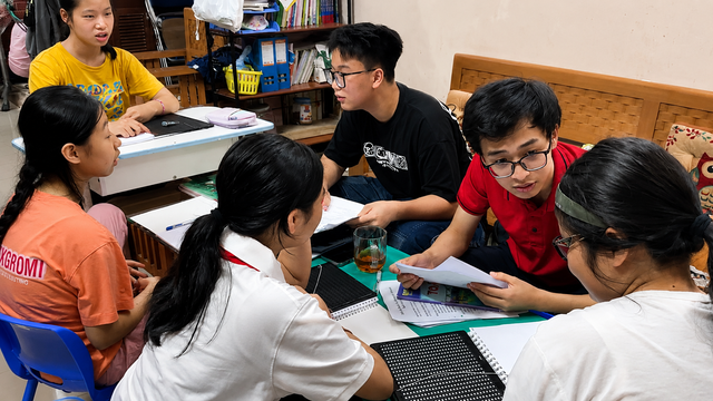 Lớp học đặc biệt: Nơi ánh sáng được thắp lên từ lòng nhân ái - Ảnh 1.