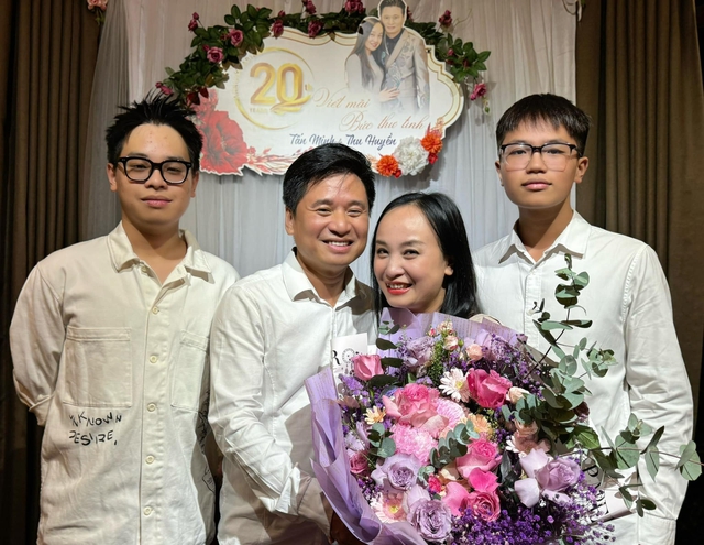 Việt Nam duy nhất vợ chồng nghệ sĩ là Giám đốc Nhà hát quyền lực, được phong tặng NSND giọng hát cả nước công nhận - Ảnh 3.