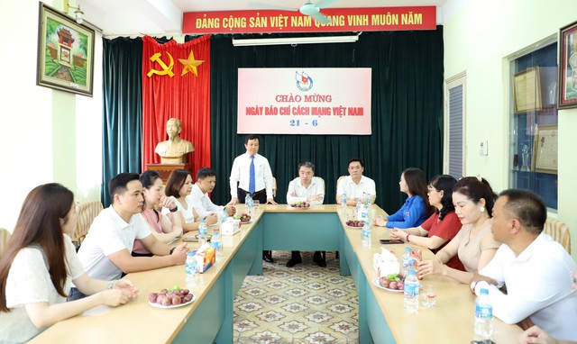 Ban Bí thư Trung ương Đoàn chúc mừng Tạp chí Thanh niên nhân kỷ niệm 101 năm Ngày Báo chí cách mạng Việt Nam - Ảnh 3.