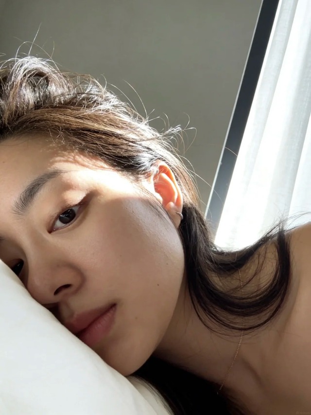 Ngủ trong ph&ograve;ng tối ho&agrave;n to&agrave;n - "liều thuốc trẻ h&oacute;a miễn ph&iacute;" &iacute;t người tận dụng - Ảnh 2.