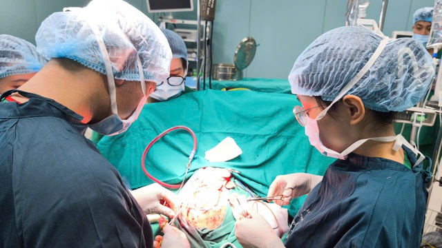 Th&oacute;i quen phổ biến của nhiều đ&agrave;n &ocirc;ng Việt đẩy người 45 tuổi v&agrave;o cơn xuất huyết n&atilde;o nguy kịch - Ảnh 1.