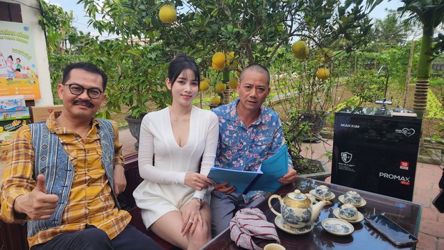 Cuộc sống của "đại gia chân đất" cưới chân dài thi hoa hậu, ở nhà sang 4 tầng trên đường Kim Giang - Ảnh 3.