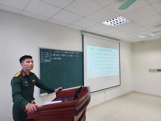 Vận dụng tư tưởng Hồ Chí Minh về phẩm chất nghề nghiệp của người chính trị viên trong Quân đội nhân dân Việt Nam hiện nay - Ảnh 2.