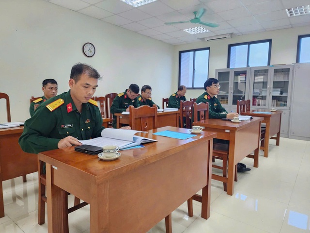 Vận dụng tư tưởng Hồ Chí Minh về phẩm chất nghề nghiệp của người chính trị viên trong Quân đội nhân dân Việt Nam hiện nay - Ảnh 3.