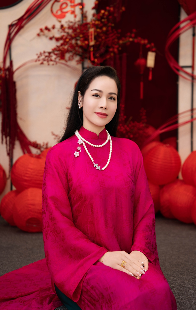 Ca sĩ Việt giàu bậc nhất showbiz: Sống trong cơ ngơi 20 tỷ, “nắm trùm” loạt công ty riêng nhưng ra nhạc bị chê thảm họa- Ảnh 4. Ca sĩ Việt giàu bậc nhất showbiz: Sống trong cơ ngơi 20 tỷ, “nắm trùm” loạt công ty riêng nhưng ra nhạc bị chê thảm họa- Ảnh 4.