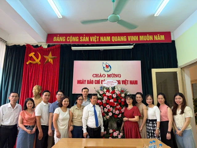 Tạp chí Thanh niên kỷ niệm 101 năm Ngày báo chí cách mạng Việt Nam và ký kết hợp tác với Đại học Phenikaa - Ảnh 8.