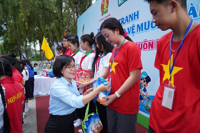 Khai mạc Triển l&atilde;m tranh &ldquo;Thiếu nhi Việt Nam bảo vệ mu&ocirc;n lo&agrave;i&rdquo;: Lan tỏa th&ocirc;ng điệp xanh từ những n&eacute;t vẽ tuổi thơ - Ảnh 4.