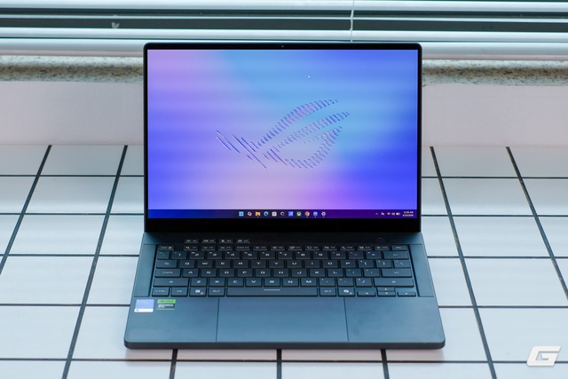 Trên tay ROG Zephyrus G14 (2026): Chia tay AMD sau 6 năm, ASUS đặt cược vào Intel để giải quyết điểm yếu lớn nhất của dòng máy này - Ảnh 11.