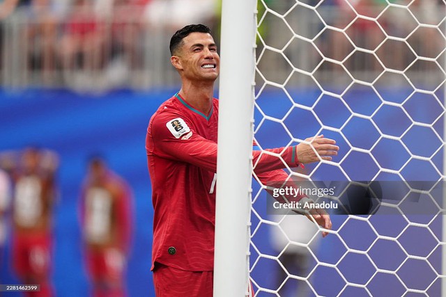 Ronaldo đá chính hay dự bị? - Ảnh 2.