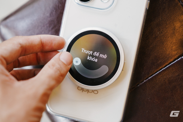 Món phụ kiện độc đáo của OPPO khiến hội chị em 'nghiện selfie' thích mê- Ảnh 6. Món phụ kiện độc đáo của OPPO khiến hội chị em 'nghiện selfie' thích mê- Ảnh 6.