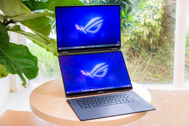 ASUS mang laptop gaming 2 màn hình 16 inch đầu tiên thế giới về Việt Nam, giá gần 200 triệu đồng- Ảnh 1. ASUS mang laptop gaming 2 màn hình 16 inch đầu tiên thế giới về Việt Nam, giá gần 200 triệu đồng- Ảnh 1.