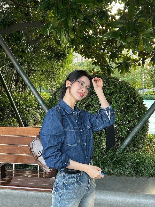 Mỹ nhân showbiz “gặp hoa hoa nở, gặp người người thương”: Visual không thể chê, gu thời trang đẹp điên đảo - Ảnh 5.