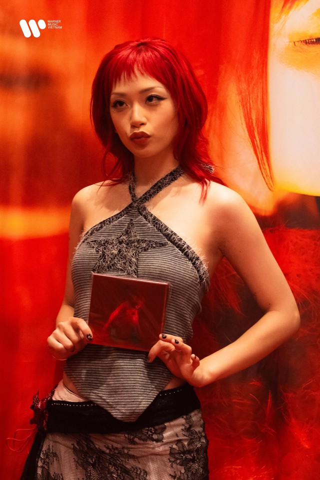 Mỹ nhân duy nhất có khả năng "gom" cả dàn sao top 1 streaming Việt Nam: 12 tuổi đã nổi tiếng, con nhà nòi chính hiệu - Ảnh 7.