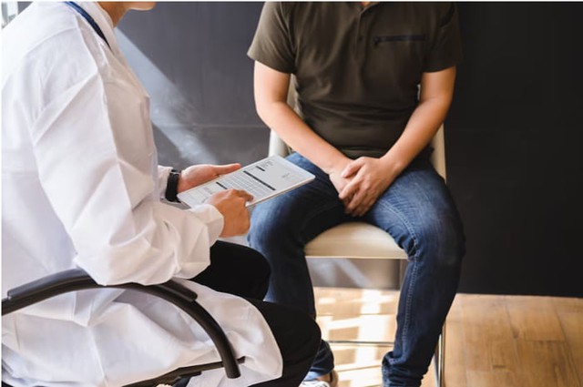 Nam giới dưới 40 tuổi đi khám ngày càng nhiều vì một dấu hiệu không còn xuất hiện vào buổi sáng - Ảnh 1.