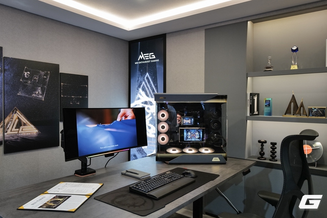 Cận cảnh dàn linh kiện “khủng” của MSI tại Computex 2026: desktop AI, VGA World of Warcraft và case nặng 33kg - Ảnh 2.