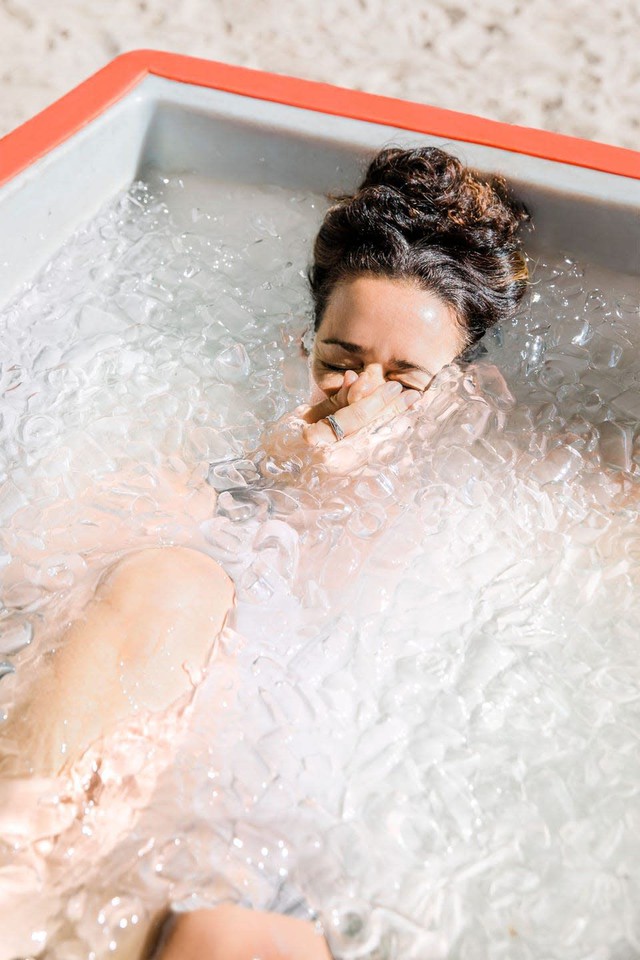 Cold Therapy là gì mà giới Biohacking gọi là "bài tập chống lão hóa cho cơ thể"?- Ảnh 3. Cold Therapy là gì mà giới Biohacking gọi là "bài tập chống lão hóa cho cơ thể"?- Ảnh 3.