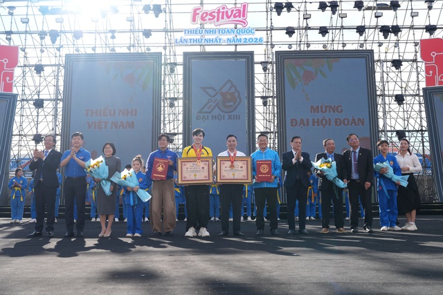 Màn đồng diễn Võ nhạc Vovinam xác lập kỷ lục Việt Nam tại Festival thiếu nhi toàn quốc lần thứ nhất năm 2026 - Ảnh 3.