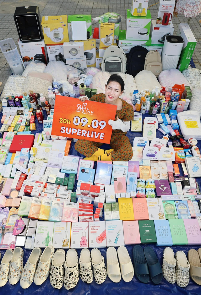 Hannah Olala và Võ Hà Linh: 2 “ngôi sao” giới skinbiz có sự nghiệp thế nào?- Ảnh 9. Hannah Olala và Võ Hà Linh: 2 “ngôi sao” giới skinbiz có sự nghiệp thế nào?- Ảnh 9.