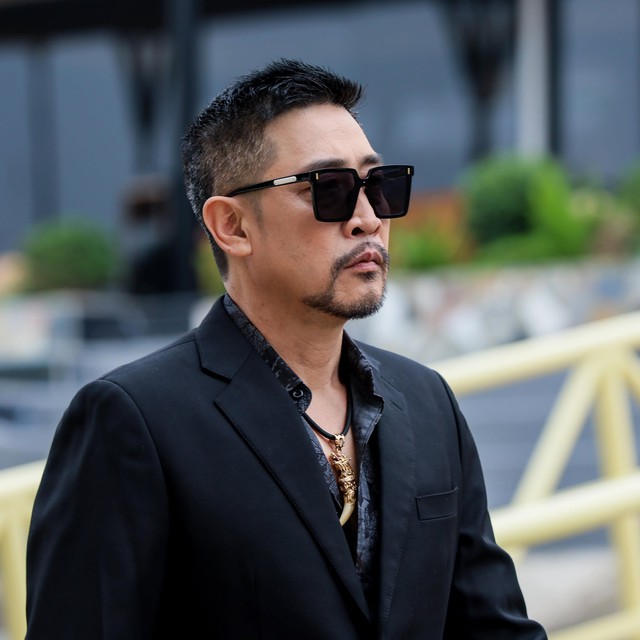 "Ông trùm ma túy" giờ vàng VTV là trung tá công an: Cưới vợ đẹp làm sếp ngân hàng, sinh 4 con - Ảnh 2.