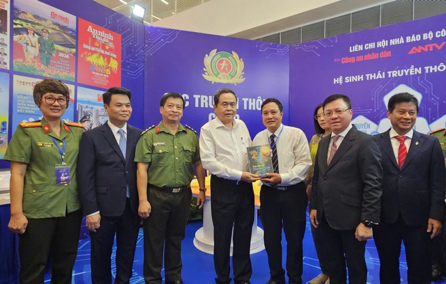 Từ “Con đường tương lai” đến mô hình kinh tế mới trong thời đại AI - Ảnh 1.