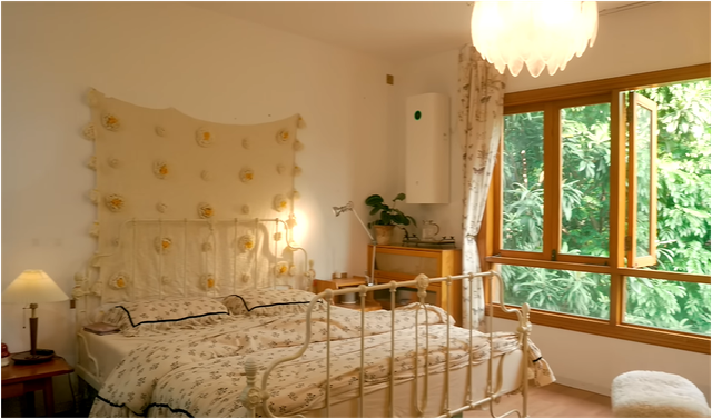 B&ecirc;n trong biệt thự cổ 300m2 giữa rừng của nữ TikToker 3 triệu follower - Ảnh 18.