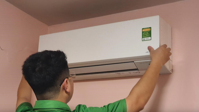 Cuộc gọi của anh thợ sửa điều h&ograve;a khiến b&iacute; mật của t&ocirc;i bị lật tẩy, chồng đ&ograve;i đuổi t&ocirc;i ra khỏi nh&agrave; - Ảnh 1.