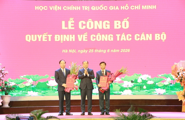 Lễ c&ocirc;ng bố quyết định bổ nhiệm lại Gi&aacute;m đốc v&agrave; bổ nhiệm Ph&oacute; Gi&aacute;m đốc thường trực Học viện B&aacute;o ch&iacute; v&agrave; Tuy&ecirc;n truyền - Ảnh 3.