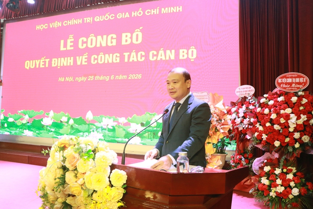 Lễ c&ocirc;ng bố quyết định bổ nhiệm lại Gi&aacute;m đốc v&agrave; bổ nhiệm Ph&oacute; Gi&aacute;m đốc thường trực Học viện B&aacute;o ch&iacute; v&agrave; Tuy&ecirc;n truyền - Ảnh 4.