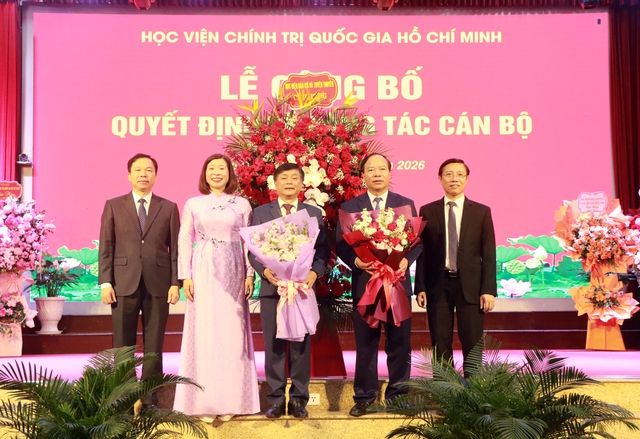 Lễ c&ocirc;ng bố quyết định bổ nhiệm lại Gi&aacute;m đốc v&agrave; bổ nhiệm Ph&oacute; Gi&aacute;m đốc thường trực Học viện B&aacute;o ch&iacute; v&agrave; Tuy&ecirc;n truyền - Ảnh 8.