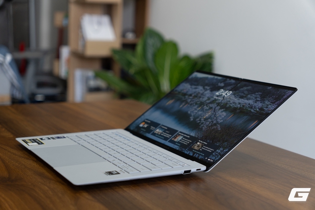 ASUS ExpertBook Ultra: flagship laptop doanh nghiệp giá 100 triệu, nặng chưa đến 1kg mà sức mạnh không thể xem nhẹ - Ảnh 13.