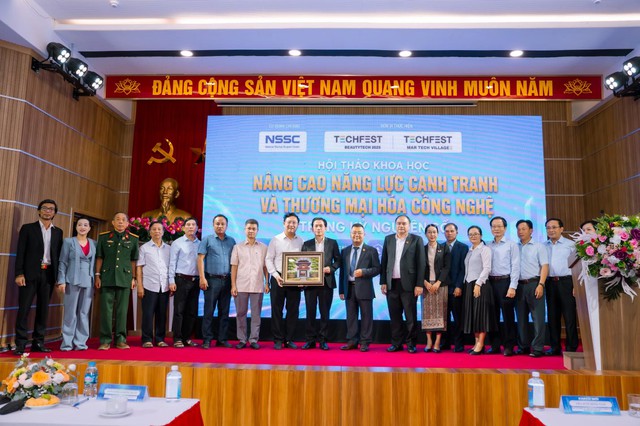 N&acirc;ng cao năng lực cạnh tranh bằng khoa học c&ocirc;ng nghệ v&agrave; đổi mới s&aacute;ng tạo - Ảnh 1.
