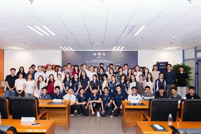 ra mắt c&acirc;u lạc bộ học giả tiếng anh neu (ces): kiến tạo cộng đồng học thuật tiếng anh chất lượng cao cho sinh vi&ecirc;n đại học kinh tế quốc d&acirc;n - Ảnh 1.