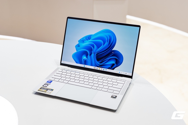Gen Z không còn chấp nhận những chiếc laptop văn phòng “dày, nặng và chậm”: Thị trường doanh nghiệp Việt Nam đang thay đổi ra sao? - Ảnh 2.