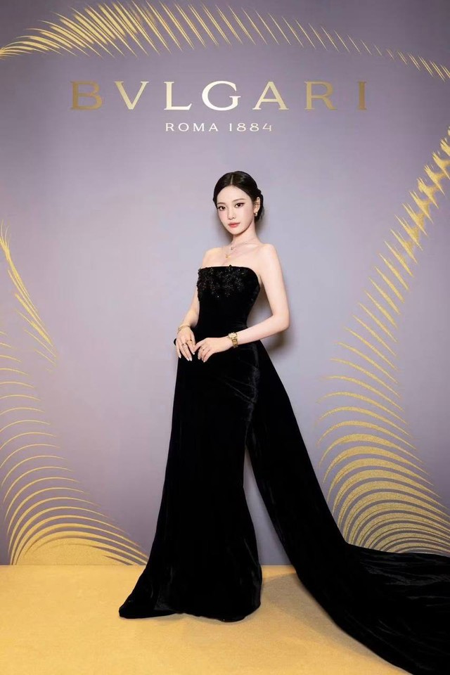 Ngược đời mỹ nh&acirc;n khiến cam thường phải &ldquo;đầu h&agrave;ng&rdquo;, ảnh chưa chỉnh sửa c&ograve;n đẹp hơn photoshop- Ảnh 2.