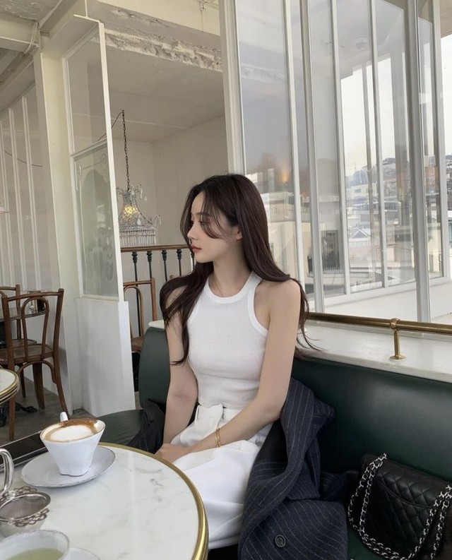 Những người lương 50 triệu và luôn “nhẵn túi” - Ảnh 2.