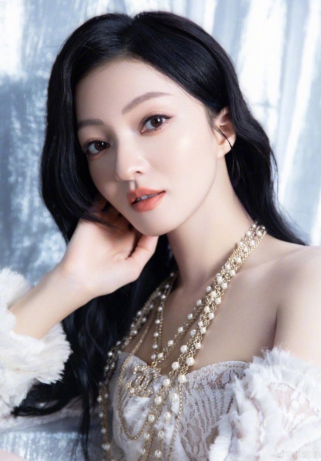 C&ocirc;ng ch&uacute;a showbiz bị ch&ecirc; hết thời, kỹ năng sa s&uacute;t: Gi&agrave;u đến mức mua đảo ri&ecirc;ng ở cho b&igrave;nh y&ecirc;n, cả đời vướng thị phi  - Ảnh 1.