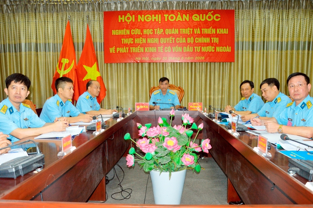 Học viện Ph&ograve;ng kh&ocirc;ng - Kh&ocirc;ng qu&acirc;n nghi&ecirc;n cứu, học tập, qu&aacute;n triệt v&agrave; triển khai thực hiện Nghị quyết của Bộ Ch&iacute;nh trị - Ảnh 1.