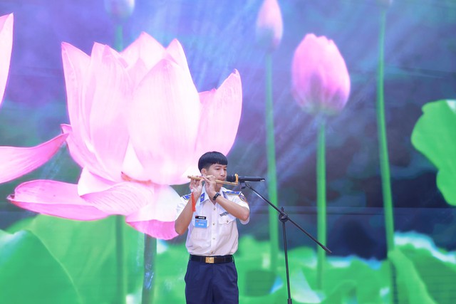 S&ocirc;i nổi phần thi năng khiếu tại Hội thi C&aacute;n bộ Đo&agrave;n giỏi của Cảnh s&aacute;t biển Việt Nam - Ảnh 2.