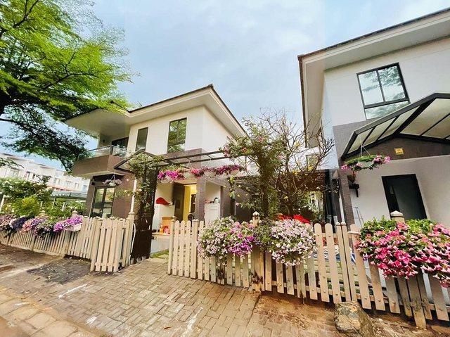 Mẹ đơn th&acirc;n ng&agrave;y c&agrave;ng n&oacute;ng bỏng sau ly h&ocirc;n, l&agrave; nghệ sĩ, "nữ chủ tịch" sống trong biệt thự 20 tỷ - Ảnh 7.