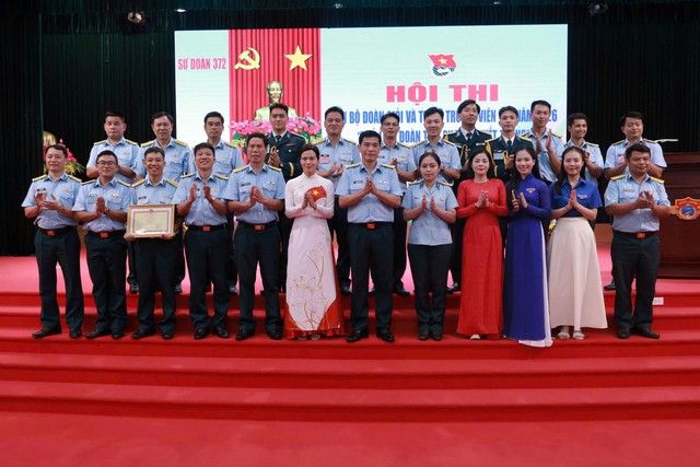 Sư đo&agrave;n 372 tổ chức Hội thi c&aacute;n bộ Đo&agrave;n giỏi v&agrave; tuy&ecirc;n truyền vi&ecirc;n trẻ năm 2026 - Ảnh 7.