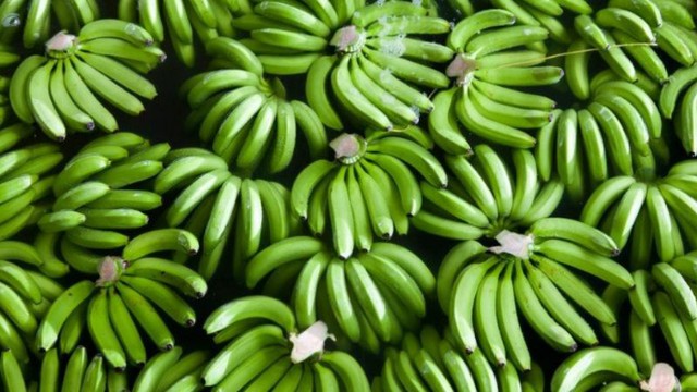 Chuối xanh, chuối ch&iacute;n v&agrave;ng hay ch&iacute;n đốm n&acirc;u mới tốt cho sức khỏe nhất?- Ảnh 1.