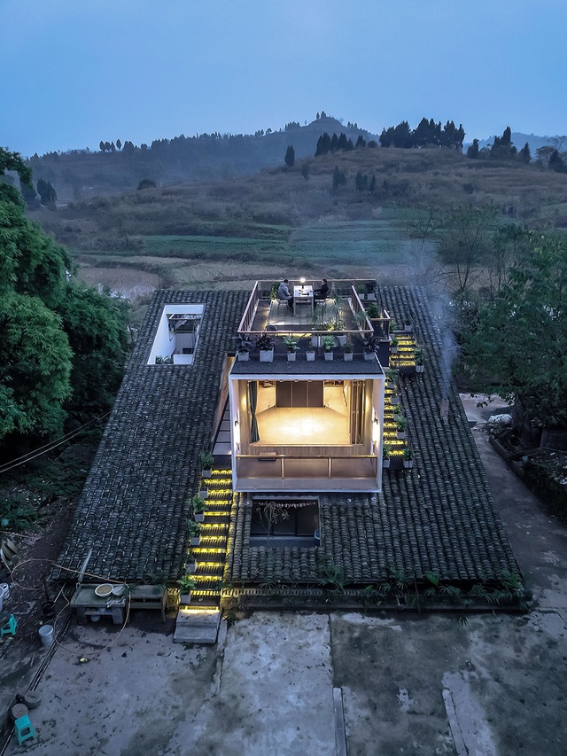 Chàng trai chi 6,5 tỷ xây nhà 300m2 trên núi sống chill cùng gia đình - Ảnh 21.