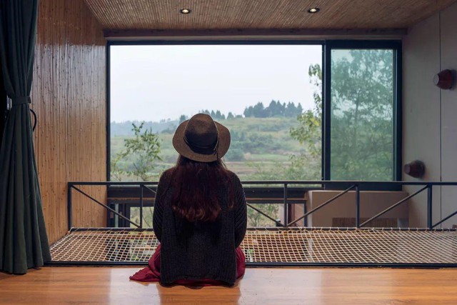 Chàng trai chi 6,5 tỷ xây nhà 300m2 trên núi sống chill cùng gia đình - Ảnh 10.