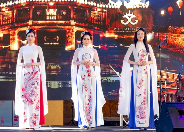 NTK Vũ Thảo Giang kể chuyện di sản qua bộ sưu tập “Tứ Bình Phú Quý” tại Mỹ - Ảnh 4.