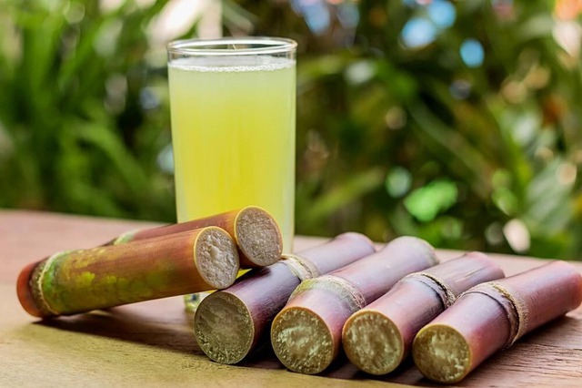 Nước m&iacute;a c&oacute; thực sự gi&uacute;p giải nhiệt trong m&ugrave;a h&egrave;? Chuy&ecirc;n gia tiết lộ sự thật &iacute;t người biết- Ảnh 2.