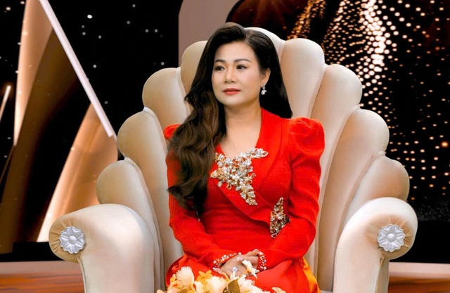 Nữ ca sĩ Bolero ốm nặng, kiệt sức: Tuyệt đối kh&ocirc;ng bỏ 1 việc- Ảnh 2.