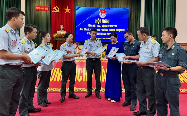 Chuyển đổi số - Động lực nâng cao chất lượng công tác Đảng, công tác chính trị ở Sư đoàn 375 - Ảnh 5.