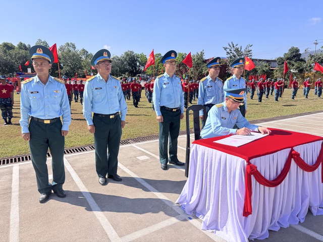Chuyển đổi số - Động lực nâng cao chất lượng công tác Đảng, công tác chính trị ở Sư đoàn 375 - Ảnh 9.