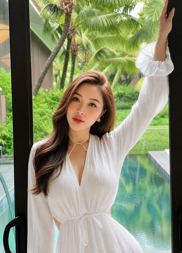 Nhan sắc n&oacute;ng bỏng của "c&ocirc;ng ch&uacute;a showbiz" sinh con trai cho đại gia H&agrave; Tĩnh - Ảnh 4.
