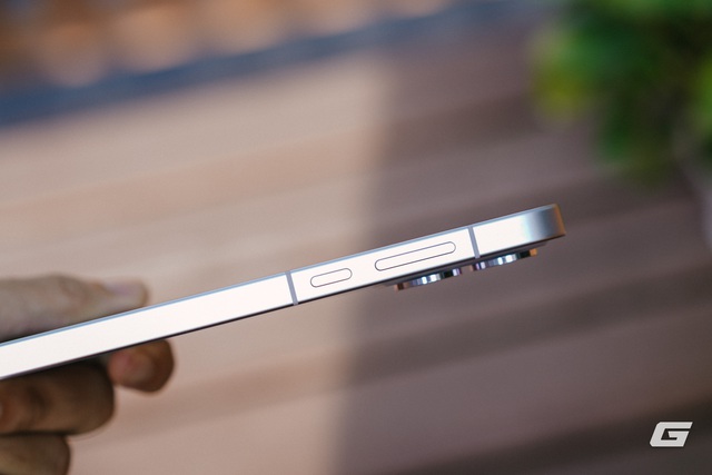 Trải nghiệm OPPO Reno16 5G: Thiết kế bắt mắt, camera nhiều tính năng chỉnh sửa "vui vẻ" và một cấu hình đủ dùng - Ảnh 5.